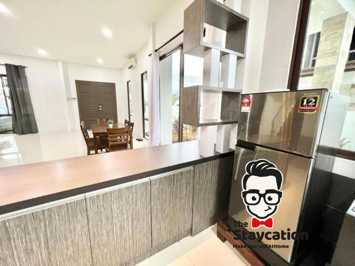 Staycation Homestay 4 Kota Samarahan D Gated House Kuching Exterior foto